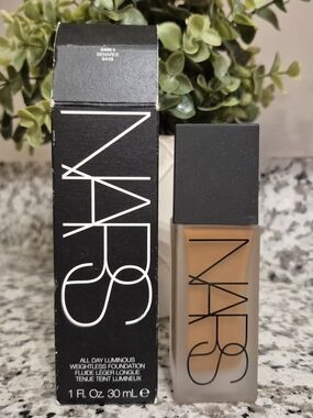 NARS All Day Luminous Foundation - Dark Benares